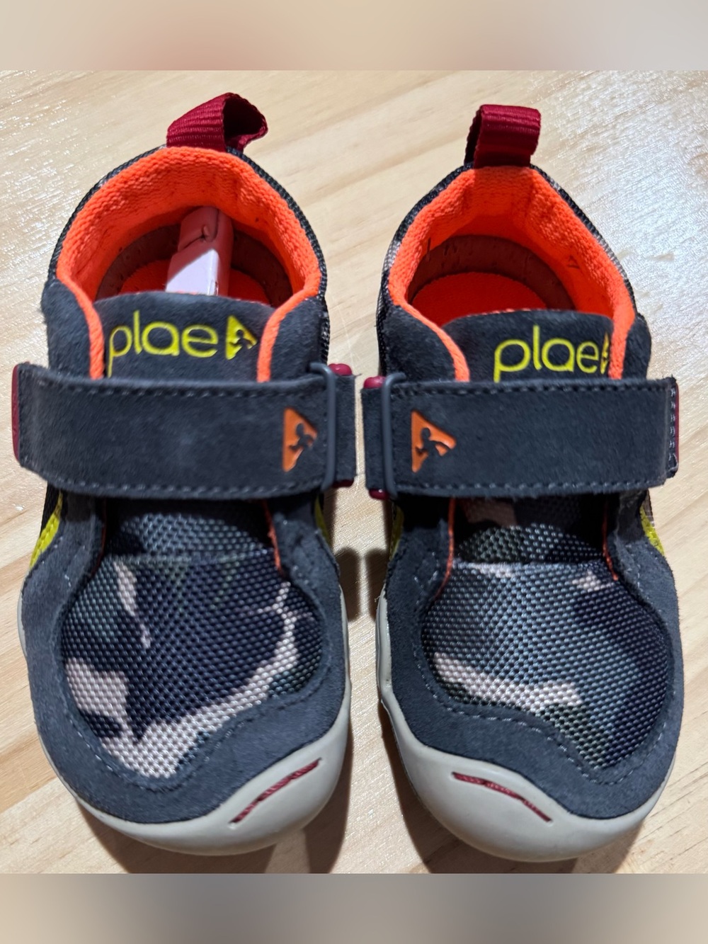 Plae Ty Camo Sneaker, sz 6 Tots, NWT